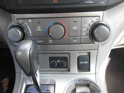 2012 Toyota Highlander, $13900. Photo 9