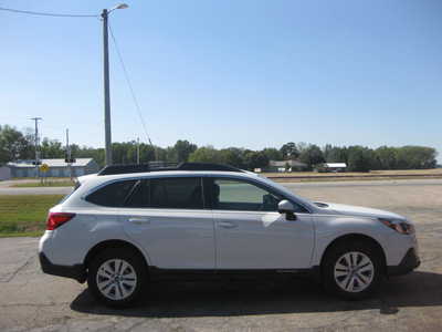 2018 Subaru Outback, $21900. Photo 3