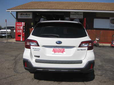 2018 Subaru Outback, $21900. Photo 4