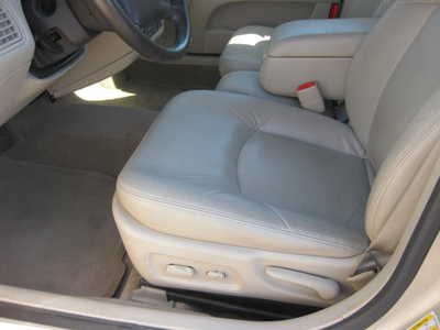 2008 Buick LaCrosse, $9995. Photo 5