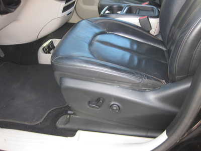 2018 Chrysler Pacifica, $17900. Photo 5