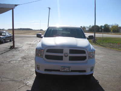 2014 RAM 1500 Ext Cab, $13900. Photo 2