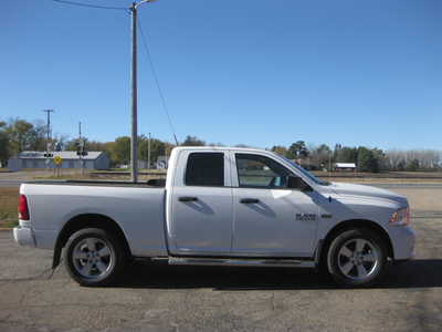 2014 RAM 1500 Ext Cab, $13900. Photo 3