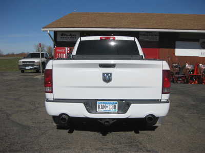 2014 RAM 1500 Ext Cab, $13900. Photo 4