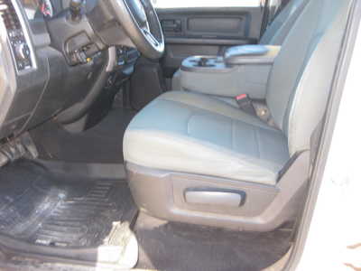 2014 RAM 1500 Ext Cab, $13900. Photo 7