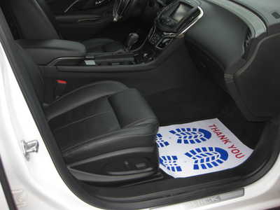 2014 Buick LaCrosse, $11900. Photo 6
