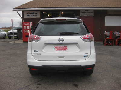 2014 Nissan Rogue, $3995. Photo 4