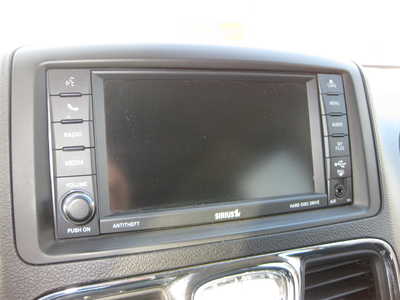 2013 Chrysler Town & Country, $10900. Photo 9