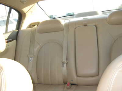2011 Buick Lucerne, $11900. Photo 12