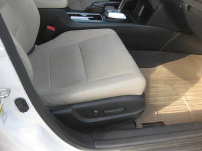 2015 Honda Accord Crosstour, $11900. Photo 6