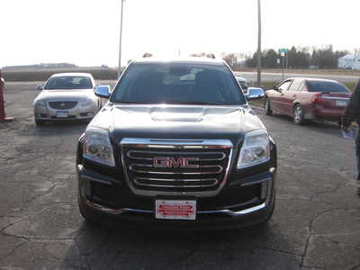 2016 GMC Terrain, $15900. Photo 2