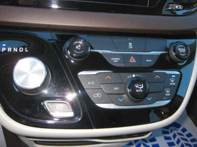 2017 Chrysler Pacifica, $15900. Photo 10