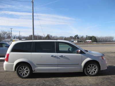 2012 Chrysler Town & Country, $2995. Photo 3