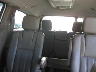 2012 Chrysler Town & Country, $2995. Photo 9