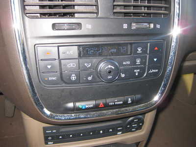 2012 Chrysler Town & Country, $2995. Photo 11