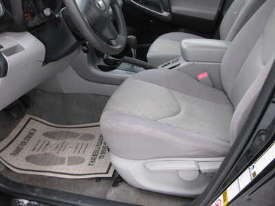 2007 Toyota RAV4, $9995. Photo 5