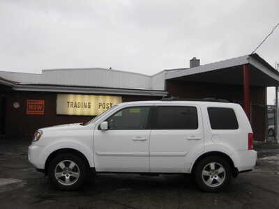 2011 Honda Pilot, $11900. Photo 1