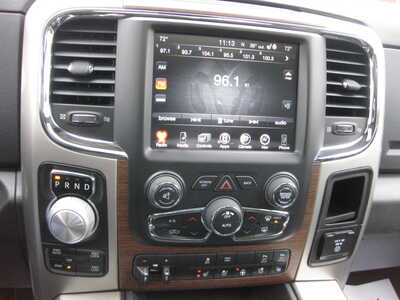 2017 RAM 1500 Crew Cab, $27900. Photo 8