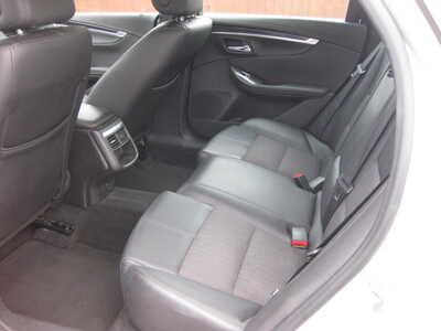 2017 Chevrolet Impala, $7995. Photo 7
