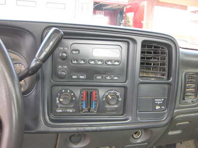 2005 Chevrolet 2500 Reg Cab, $7995. Photo 10