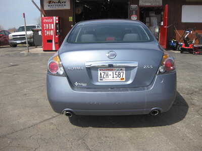 2012 Nissan Altima, $5500. Photo 4
