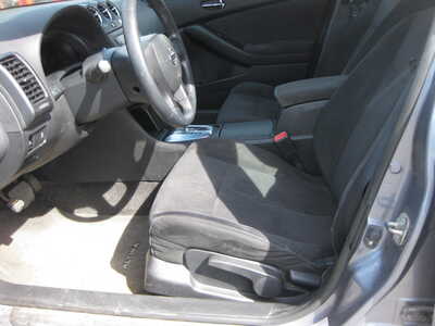 2012 Nissan Altima, $5500. Photo 6