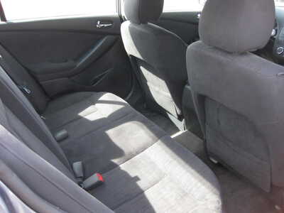 2012 Nissan Altima, $5500. Photo 7
