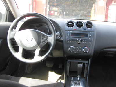 2012 Nissan Altima, $5500. Photo 8