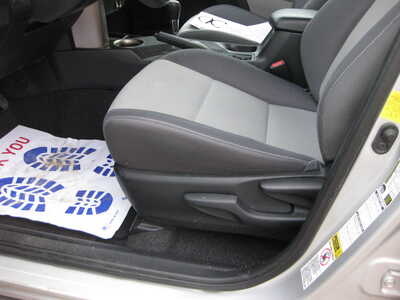 2013 Toyota RAV4, $17900. Photo 5