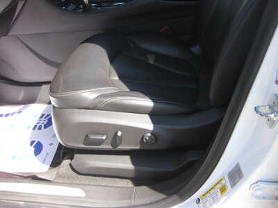 2020 Buick Envision, $18900. Photo 5