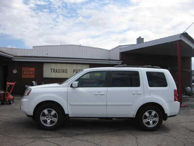 2011 Honda Pilot, $11900. Photo 1