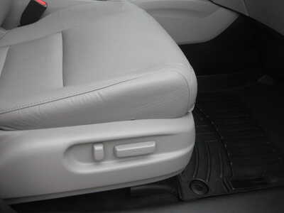 2016 Honda Pilot, $18900. Photo 8