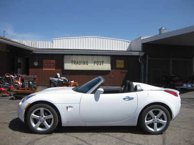 2008 Pontiac Solstice, $8995. Photo 1