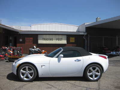 2008 Pontiac Solstice, $8995. Photo 2