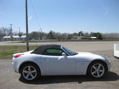 2008 Pontiac Solstice, $8995. Photo 4