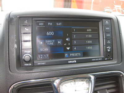 2015 Chrysler Town & Country, $12900. Photo 10