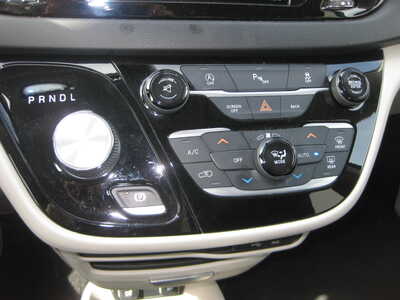 2017 Chrysler Pacifica, $16900. Photo 11