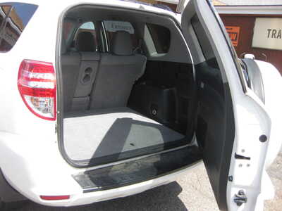 2012 Toyota RAV4, $12900. Photo 11