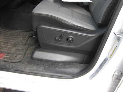 2019 RAM 1500 Crew Cab, $27900. Photo 5