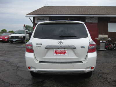 2009 Toyota Highlander, $7995. Photo 4