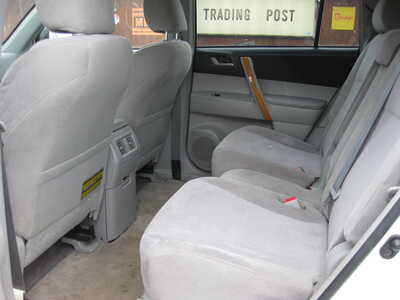 2009 Toyota Highlander, $7995. Photo 6