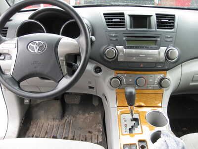 2009 Toyota Highlander, $7995. Photo 7