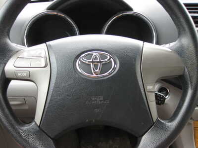 2009 Toyota Highlander, $7995. Photo 9