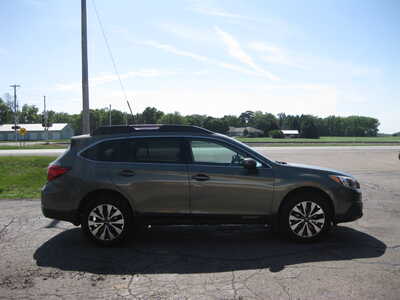 2016 Subaru Outback, $16900. Photo 3