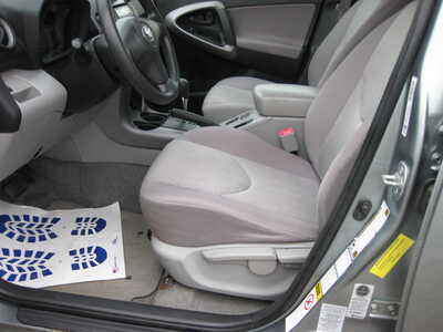 2008 Toyota RAV4, $11900. Photo 5