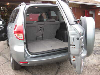 2008 Toyota RAV4, $11900. Photo 11