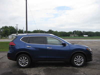 2017 Nissan Rogue, $8995. Photo 3