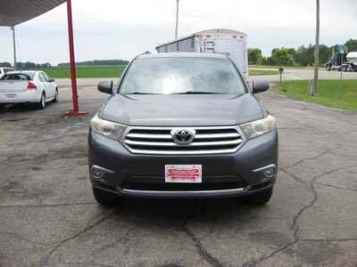 2013 Toyota Highlander, $15900. Photo 2