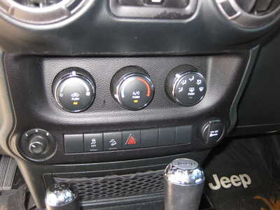 2018 Jeep Wrangler Unlimited, $15900. Photo 8