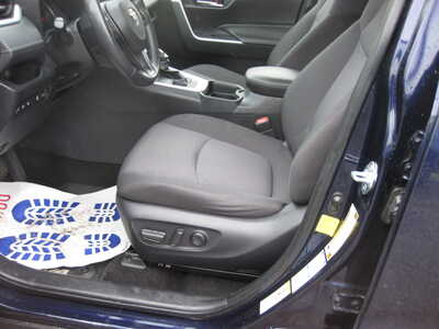 2019 Toyota RAV4, $18900. Photo 5